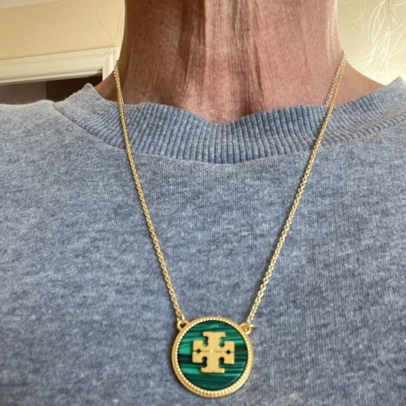 Tory Burch Emerald Green Medallion Necklace - Picture 1 of 11